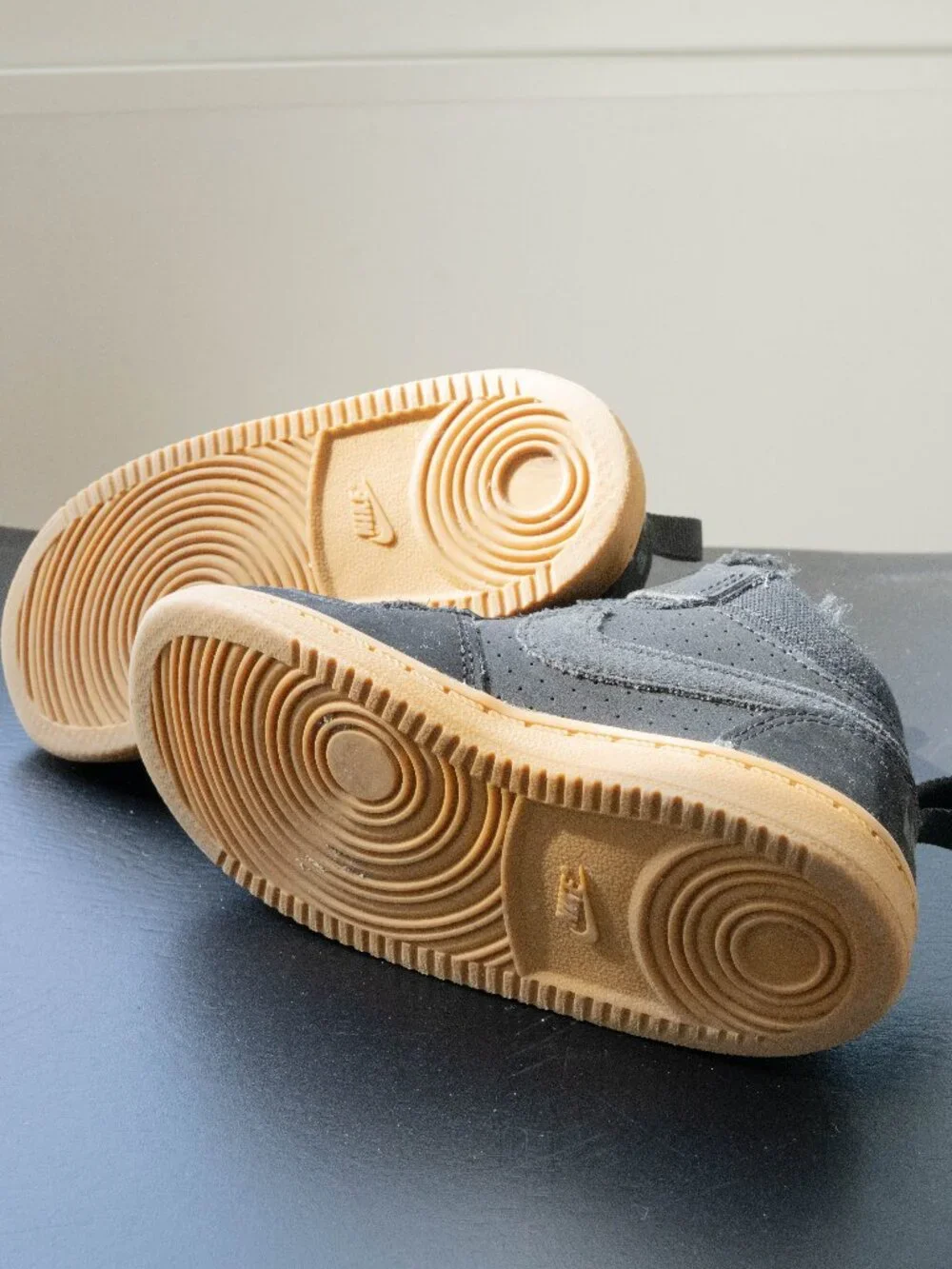 Nike pair kid